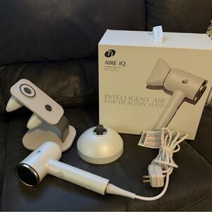 T3 AIRE IQ Hair Dryer with Stand
